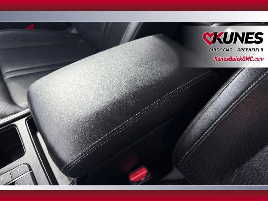 Used 2024 Kia Sorento S FWD image 29
