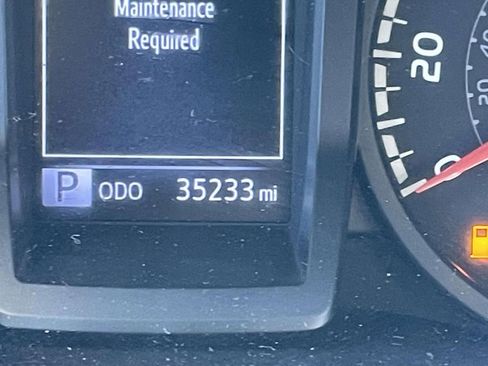 Used 2022 Toyota Tacoma SR image 37