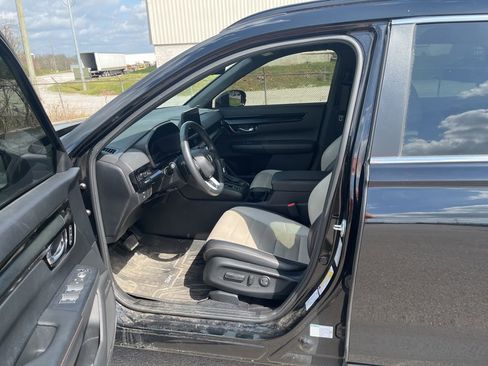 Used 2024 Honda CR-V Sport Touring image 6