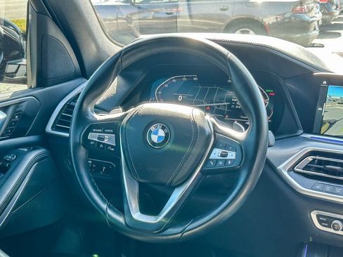 Used 2023 BMW X5 xDrive40i w/ Parking Assistance Package AWD/4WD image 16