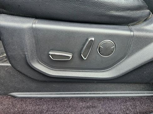 Used 2015 Ford F150 Lariat w/ Equipment Group 502A Luxury image 19