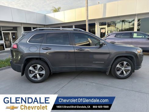 Used 2019 Jeep Cherokee Limited w/ Trailer Tow Group image 8