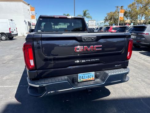 Used 2025 GMC Sierra 1500 SLT AWD/4WD image 18