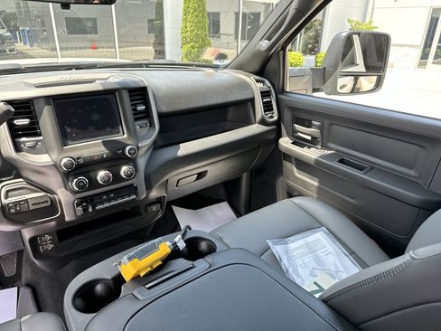 New 2024 RAM 3500 Tradesman w/ Chrome Appearance Group image 30