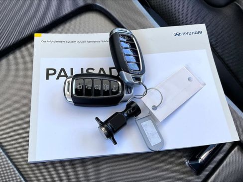 Used 2021 Hyundai Palisade Limited image 15