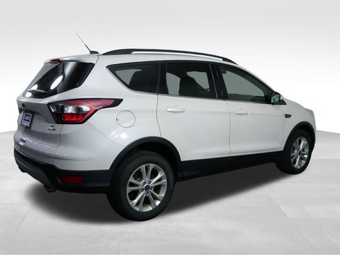 Used 2017 Ford Escape SE w/ Equipment Group 201A AWD/4WD image 10