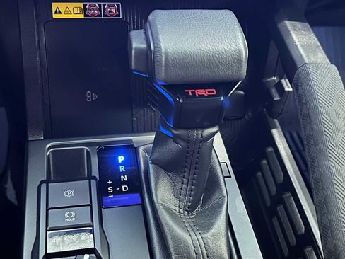 Certified 2025 Toyota Tacoma TRD Off-Road w/ TRD Off Road Premium Package AWD/4WD image 20