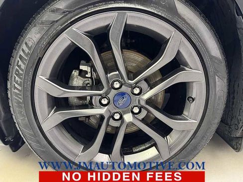 Used 2018 Ford Fusion SE w/ Equipment Group 201A FWD image 9
