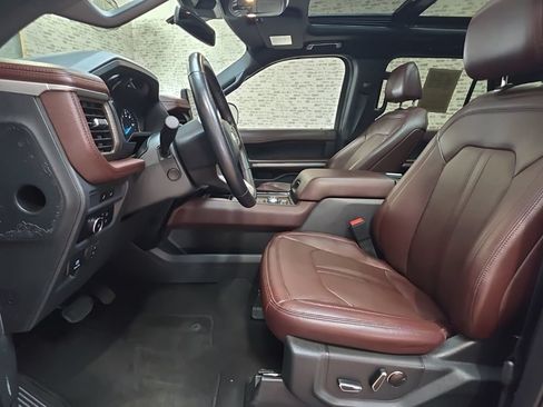Used 2024 Ford Expedition Limited AWD/4WD image 25