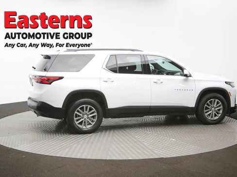 Used 2022 Chevrolet Traverse LT image 46