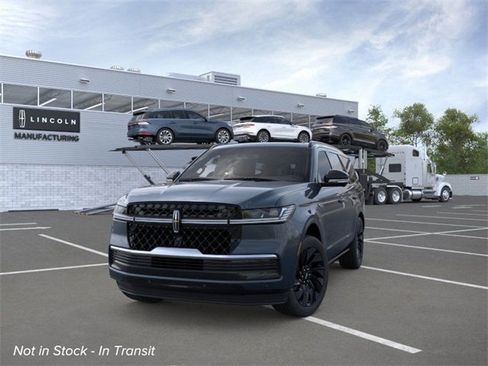 New 2025 Lincoln Navigator Reserve w/ Jet Appearance Package image 2