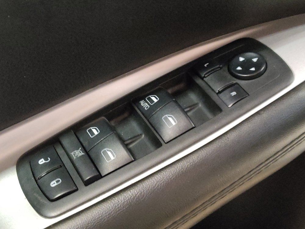 Used 2018 Dodge Journey SE FWD image 27