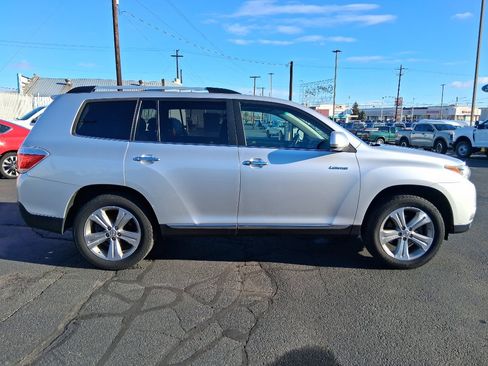 Used 2012 Toyota Highlander Limited image 2