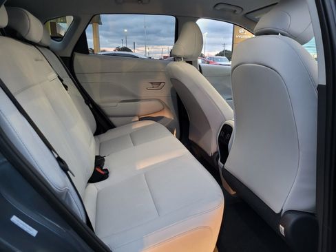 Certified 2025 Hyundai Kona SEL image 13