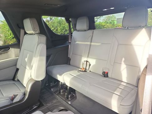 New 2026 GMC Yukon Elevation w/ Elevation Premium Package RWD image 10