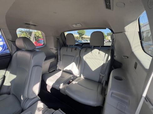 Used 2011 Toyota Highlander SE image 28