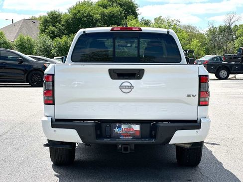 Used 2022 Nissan Frontier SV RWD image 14
