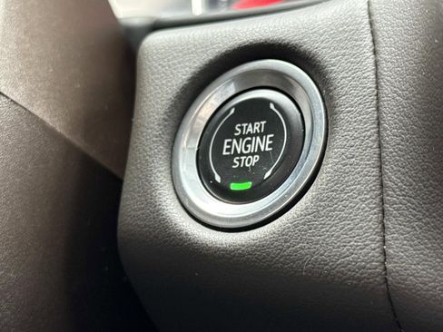 Used 2021 Chevrolet Suburban Z71 w/ Z71 Off-Road Package image 18