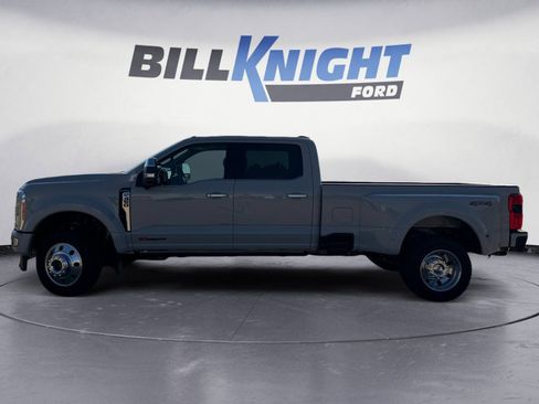 Used 2026 Ford F450 Platinum w/ Platinum Plus Package AWD/4WD image 2