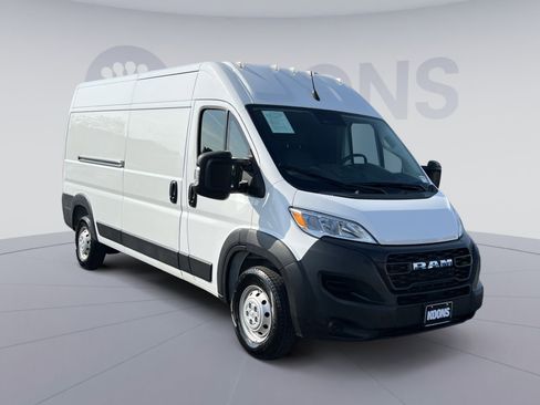 Used 2023 RAM ProMaster 2500 FWD image 18