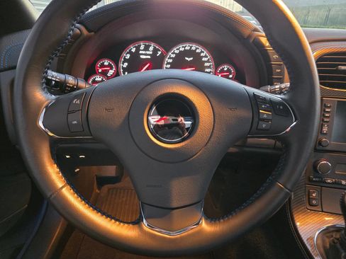 Used 2012 Chevrolet Corvette Z06 w/ 3LZ Preferred Equipment Group RWD image 28