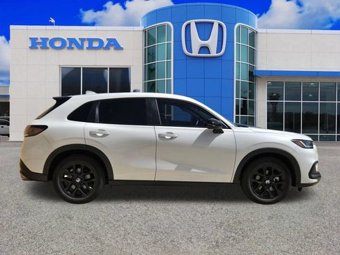 Used 2025 Honda HR-V Sport image 13