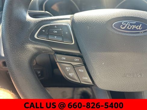Used 2018 Ford Focus SE FWD image 13