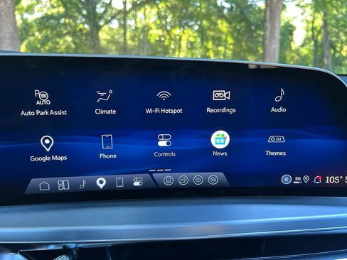 Used 2026 Cadillac Lyriq V w/ Exterior Carbon Fiber Package AWD/4WD image 31