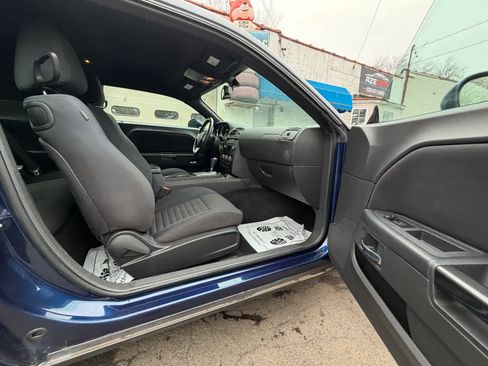 Used 2014 Dodge Challenger SXT RWD image 27