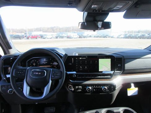 New 2026 GMC Sierra 1500 SLE image 16