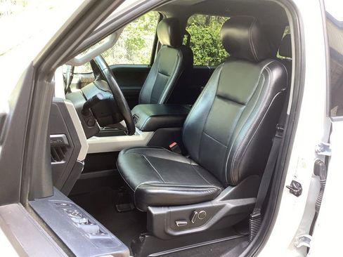 Used 2019 Ford F250 Lariat w/ Lariat Ultimate Package AWD/4WD image 27