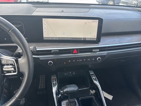 Certified 2024 Kia Sorento SX image 10