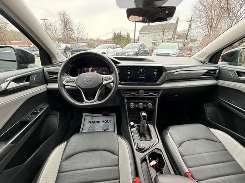 Used 2023 Volkswagen Taos SEL image 21