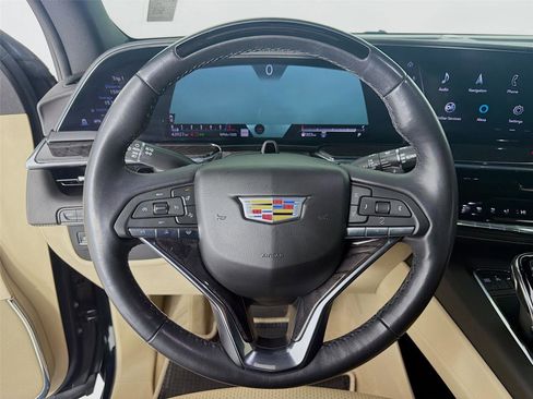 Used 2023 Cadillac Escalade ESV Premium Luxury image 11