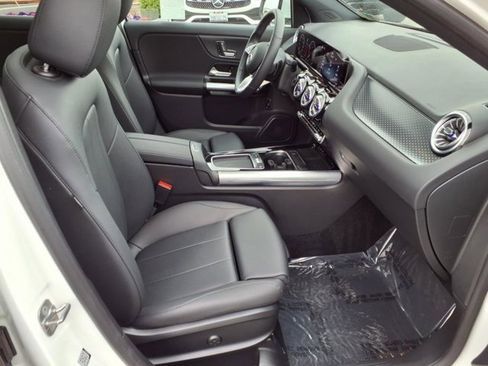 Used 2025 Mercedes-Benz GLA 250 4MATIC image 15