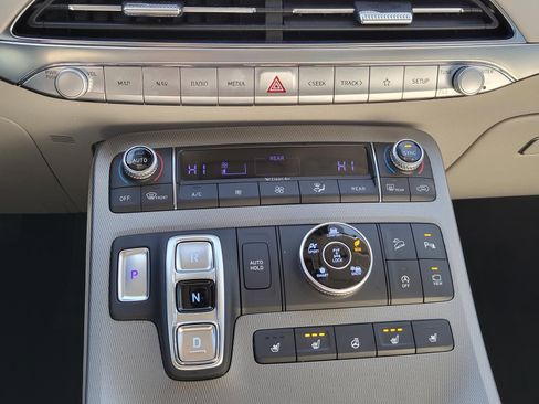 Used 2022 Hyundai Palisade Calligraphy image 32