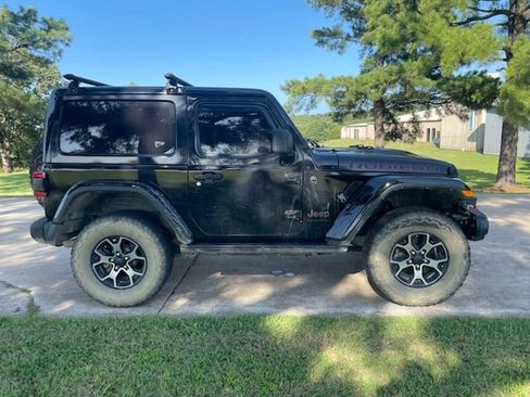 Used 2019 Jeep Wrangler Rubicon AWD/4WD image 13