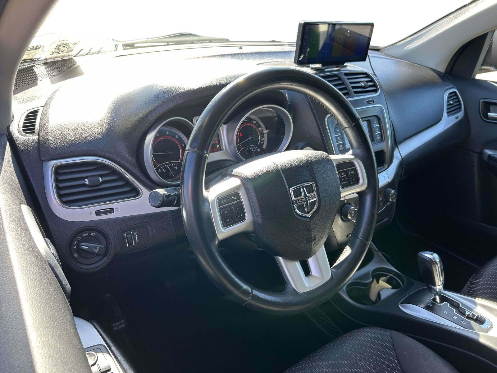 Used 2018 Dodge Journey SXT w/ Connectivity Group FWD image 7