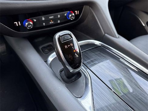 Used 2021 Buick Enclave Essence w/ Sport Touring Edition image 27