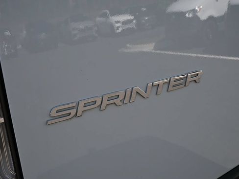Used 2024 Mercedes-Benz Sprinter 2500 image 22