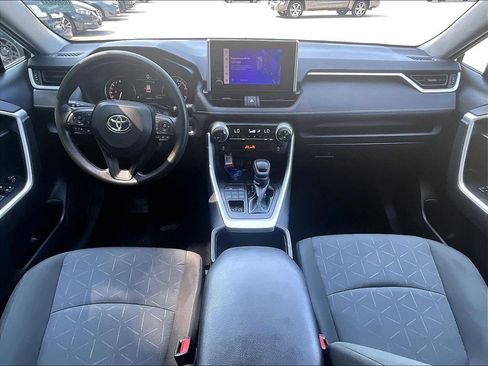 Used 2025 Toyota RAV4 XLE AWD/4WD image 21