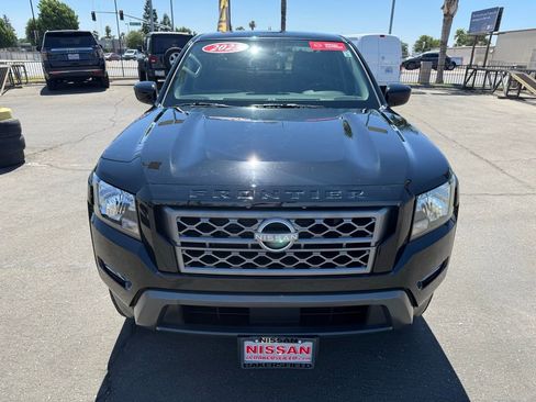 Certified 2023 Nissan Frontier SV w/ SV Convenience Package image 2