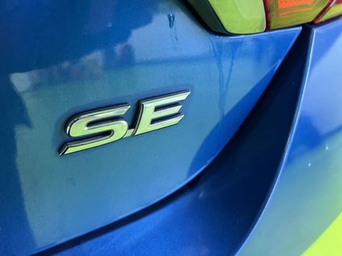 Used 2017 Toyota Camry SE FWD image 14