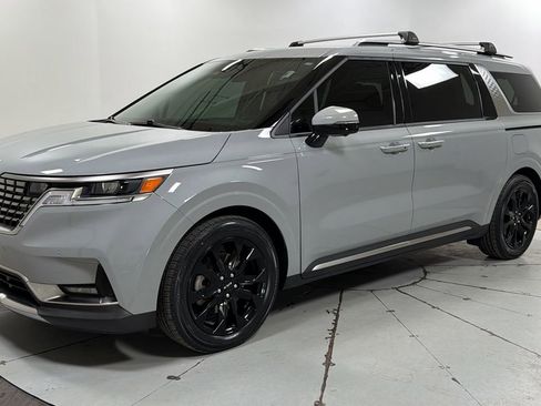 Used 2024 Kia Carnival SX image 1