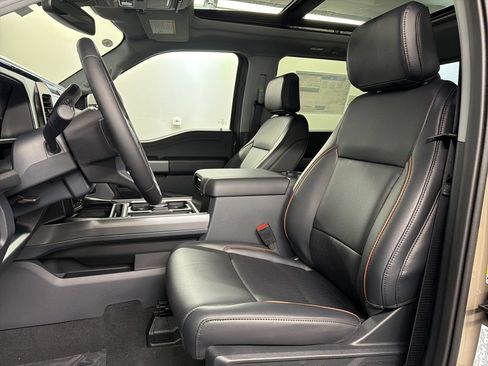 New 2026 Ford F250 Lariat w/ Lariat Premium Package AWD/4WD image 28