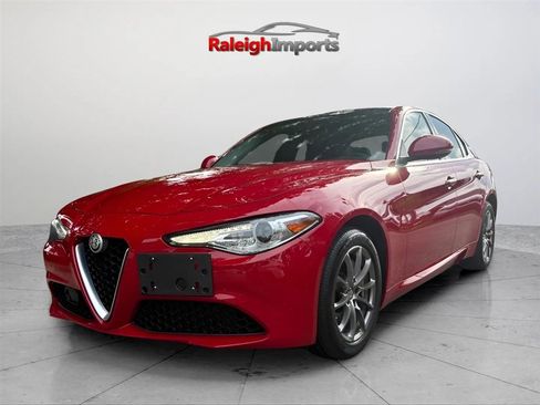 Used 2019 Alfa Romeo Giulia AWD image 22