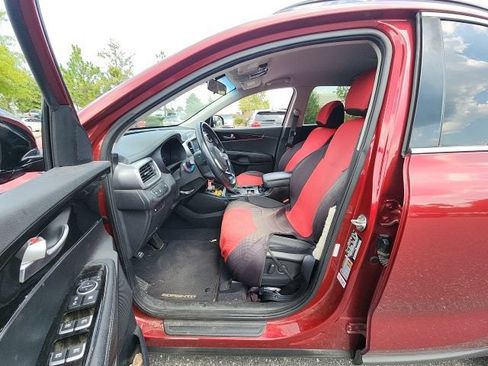 Used 2019 Kia Sorento S FWD image 18