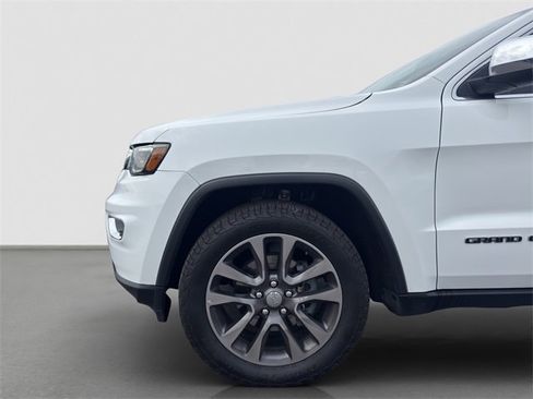 Used 2018 Jeep Grand Cherokee Limited w/ Luxury Group II image 20