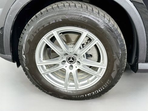 Used 2025 Mercedes-Benz GLC 300 4MATIC image 30