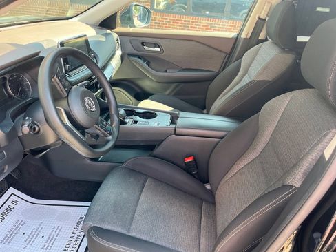 Used 2022 Nissan Rogue SV image 7